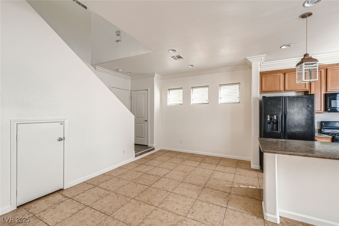 3645 Lakeside Villas Avenue North Las Vegas, NV 89081 - Photo 4 of 11