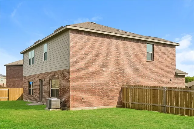 $2,120 | 2304 Denali Court, Princeton, TX 75407