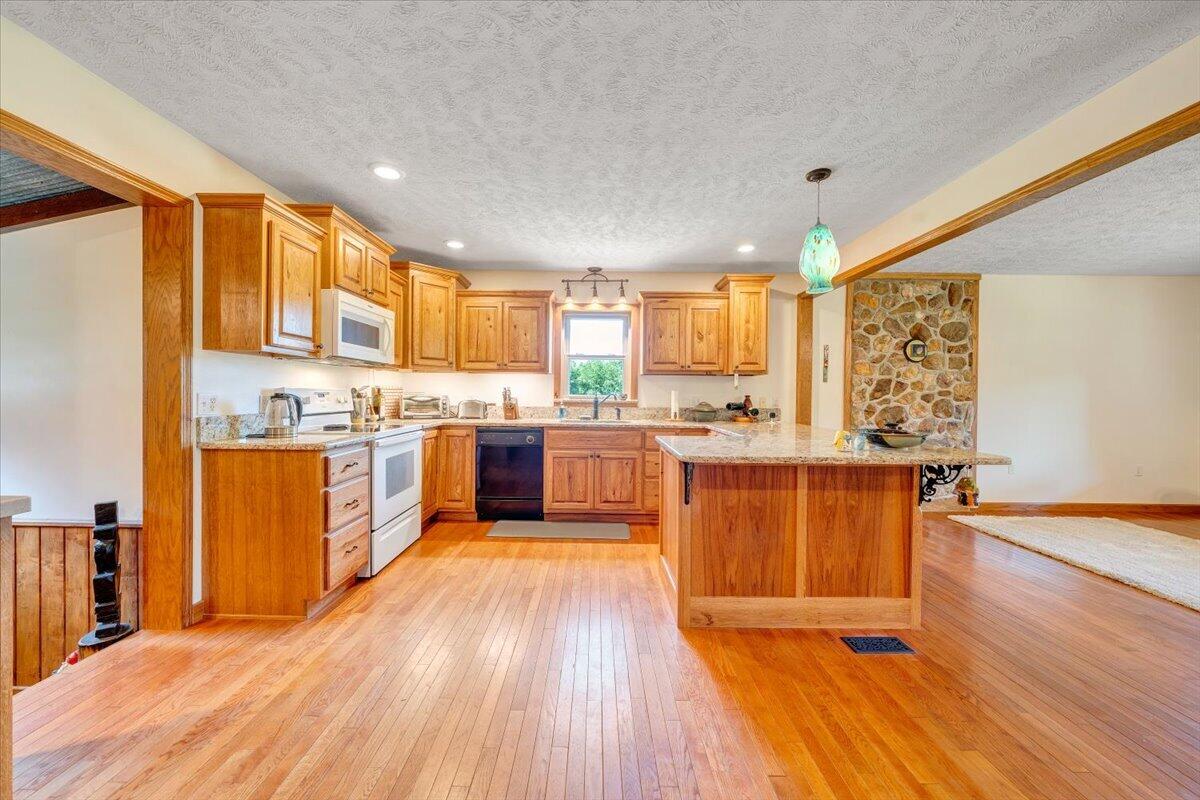 2275 Union School Road Southwest Willis, VA 24380 - Photo 22 of 86 20-MIB00194