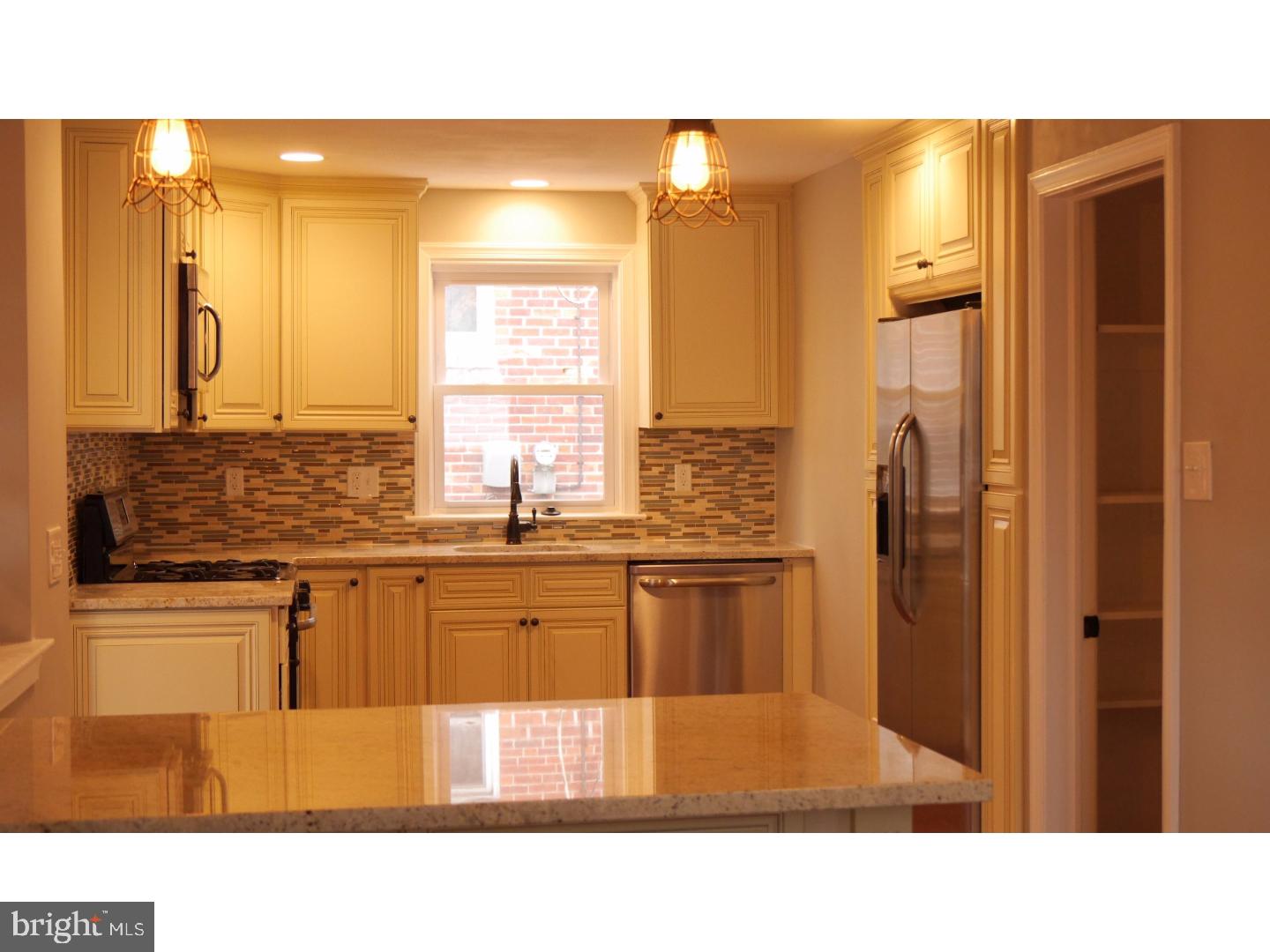 982 Greenbriar Lane Springfield, PA 19064 - Photo 1 of 24 Gallery Image 1
