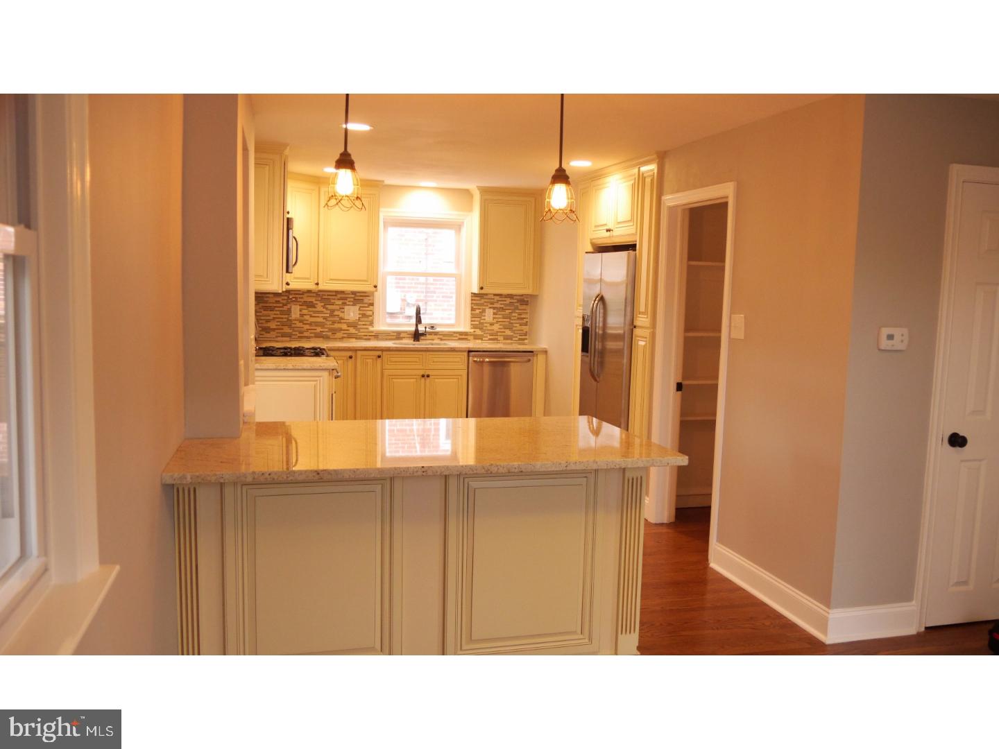 982 Greenbriar Lane Springfield, PA 19064 - Photo 2 of 24 Gallery Image 2