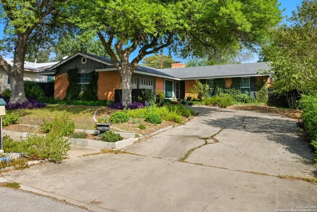 $339,999 | 703 Coronet Street, San Antonio, TX 78216