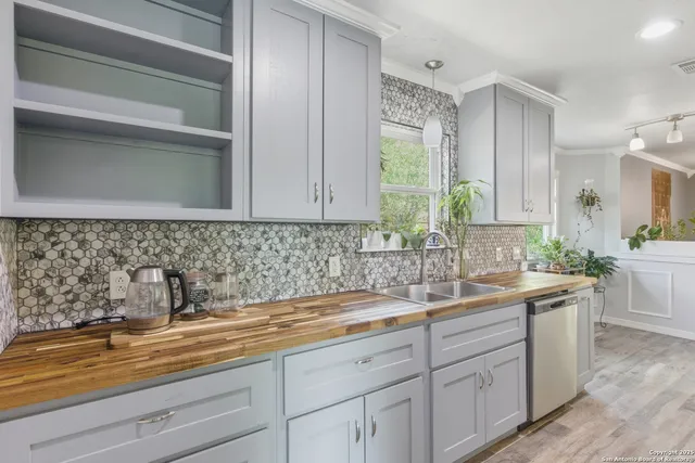 $339,999 | 703 Coronet Street, San Antonio, TX 78216