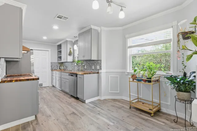 $339,999 | 703 Coronet Street, San Antonio, TX 78216