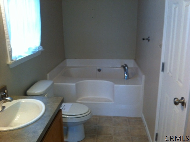 145 Upper Newtown Road Halfmoon, NY 12118 - Photo 17 of 21 Photo 17
