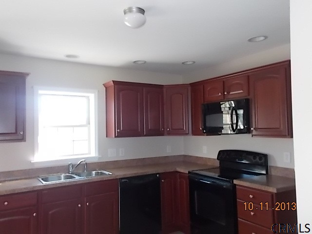 145 Upper Newtown Road Halfmoon, NY 12118 - Photo 5 of 21 Photo 5