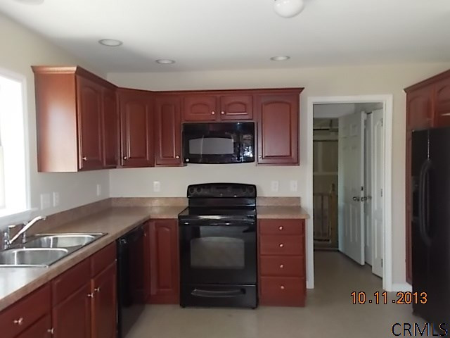 145 Upper Newtown Road Halfmoon, NY 12118 - Photo 6 of 21 Photo 6