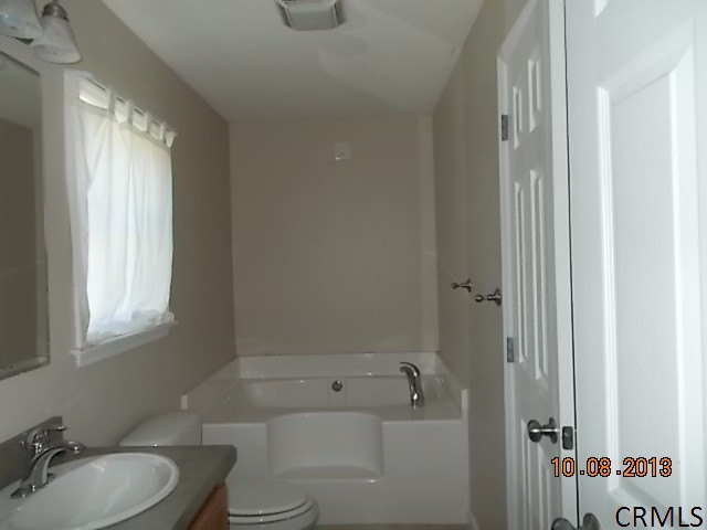 145 Upper Newtown Road Halfmoon, NY 12118 - Photo 8 of 21 Photo 8