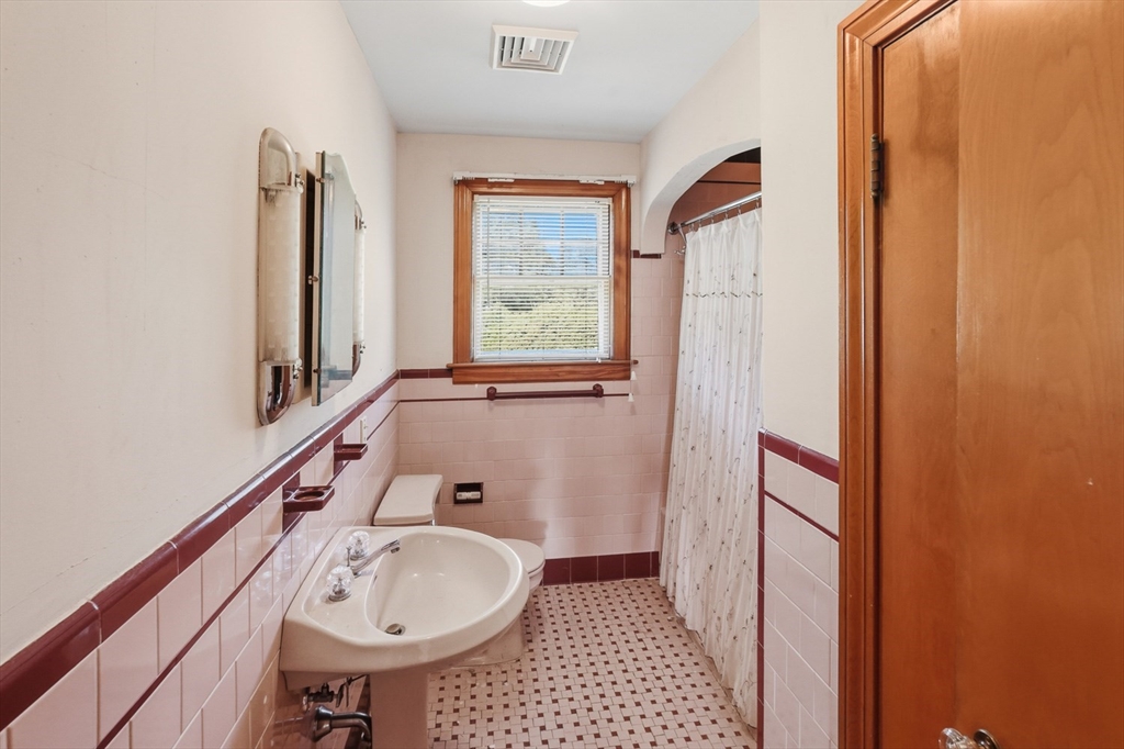 77 West Main Street Dudley, MA 01571 - Photo 32 of 42