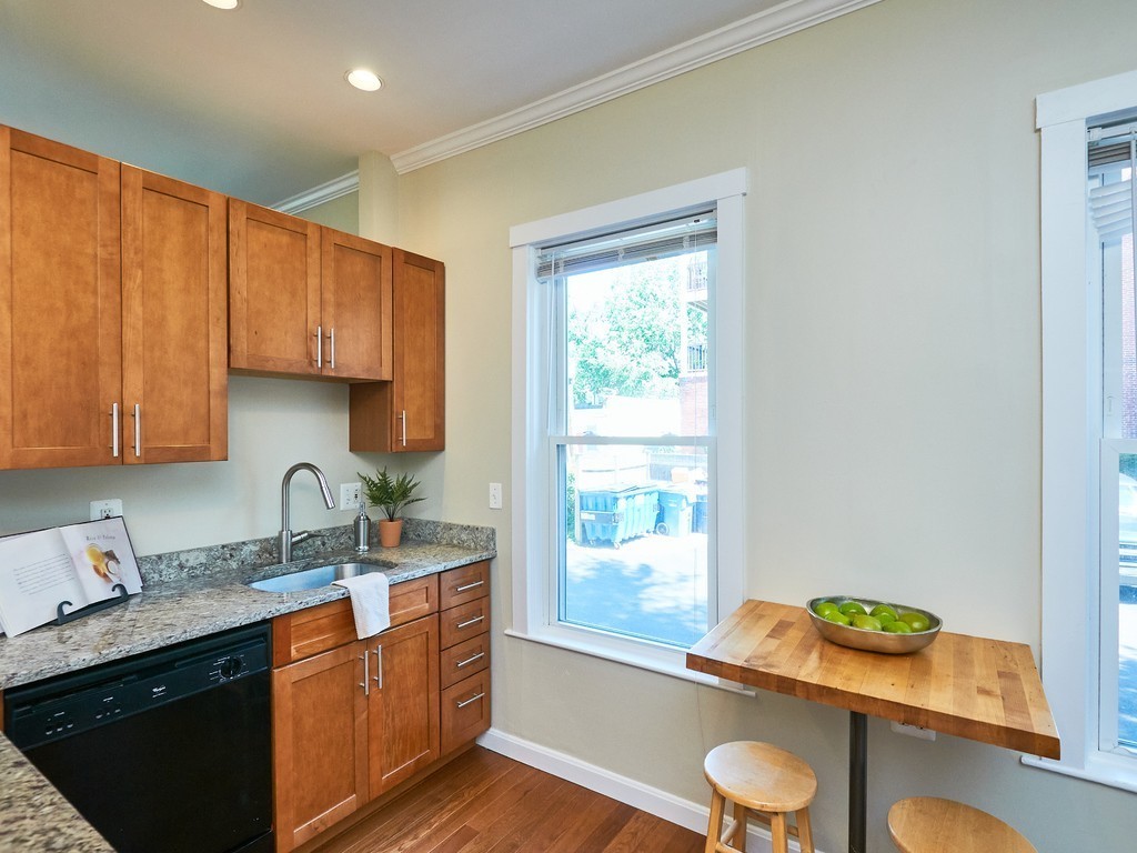 136 Pine Street, Unit 1 Cambridge, MA 02139 - Photo 4 of 13