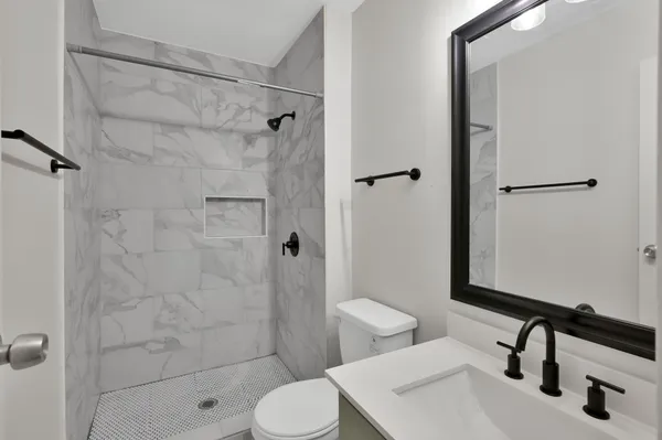 $2,000 | 21 Gambrel Oak Place, The Woodlands, TX 77380