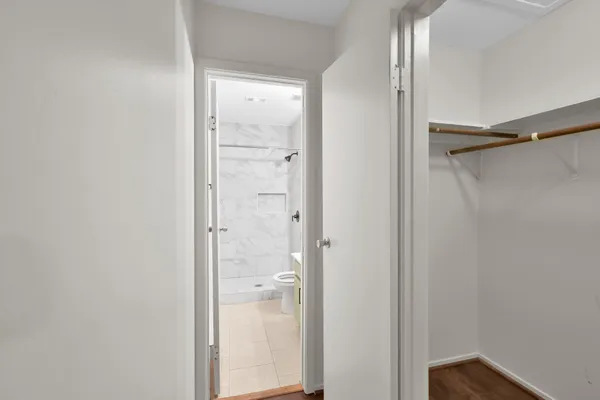 $2,000 | 21 Gambrel Oak Place, The Woodlands, TX 77380