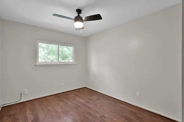 $2,000 | 21 Gambrel Oak Place, The Woodlands, TX 77380