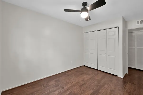 $2,000 | 21 Gambrel Oak Place, The Woodlands, TX 77380