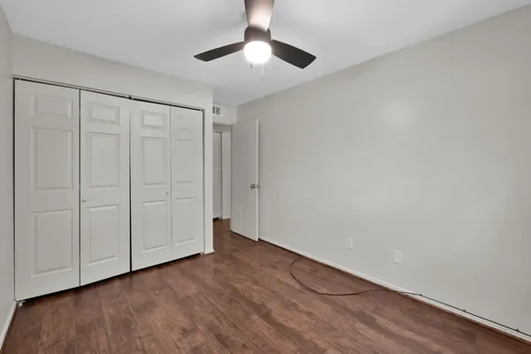 $2,000 | 21 Gambrel Oak Place, The Woodlands, TX 77380