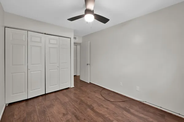 $2,000 | 21 Gambrel Oak Place, The Woodlands, TX 77380