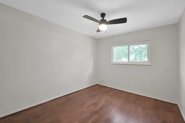 $2,000 | 21 Gambrel Oak Place, The Woodlands, TX 77380