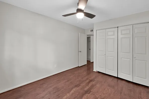 $2,000 | 21 Gambrel Oak Place, The Woodlands, TX 77380