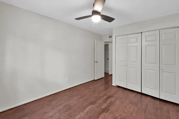 $2,000 | 21 Gambrel Oak Place, The Woodlands, TX 77380