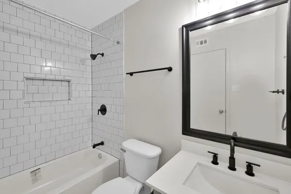 $2,000 | 21 Gambrel Oak Place, The Woodlands, TX 77380