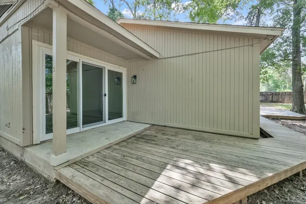 $2,000 | 21 Gambrel Oak Place, The Woodlands, TX 77380