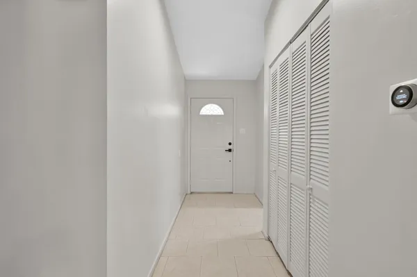 $2,000 | 21 Gambrel Oak Place, The Woodlands, TX 77380