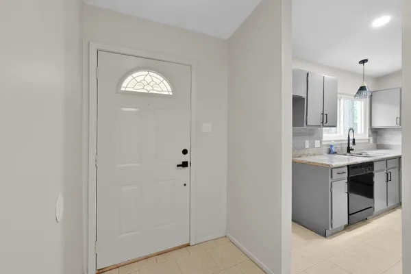 $2,000 | 21 Gambrel Oak Place, The Woodlands, TX 77380