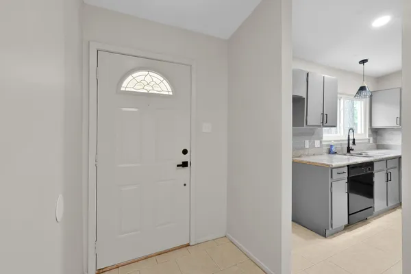 $2,000 | 21 Gambrel Oak Place, The Woodlands, TX 77380