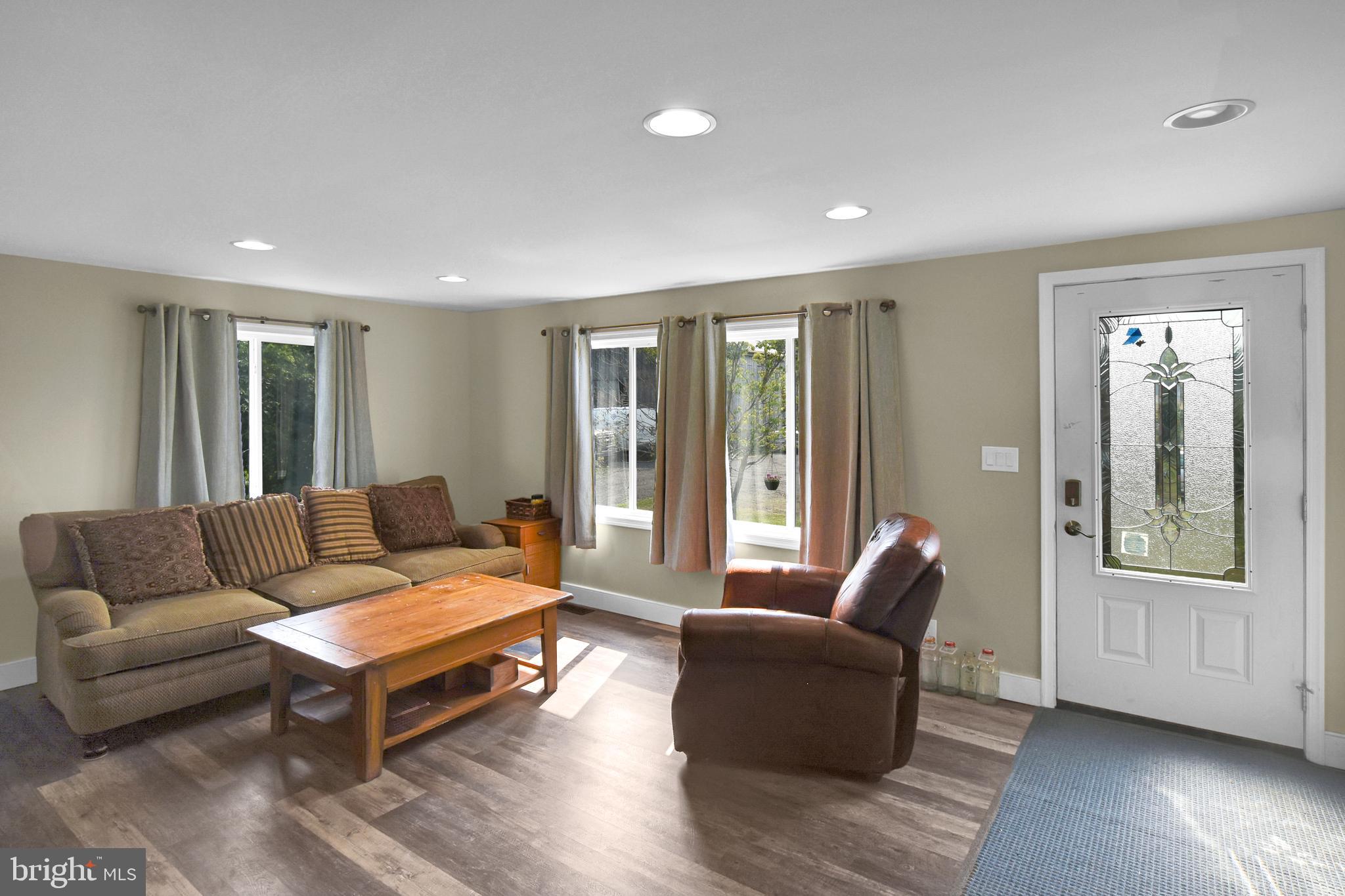 3650 Yellow Bank Road Dunkirk, MD 20754 - Photo 3 of 35 Living Area