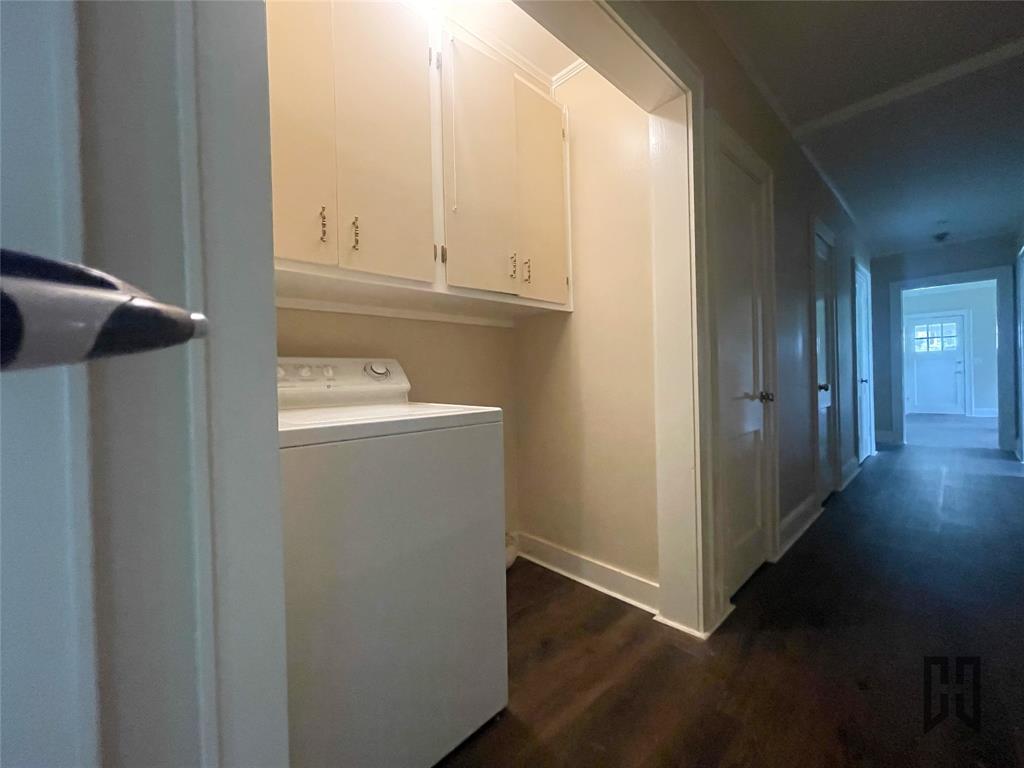 714 Butler Street Springhill, LA 71075 - Photo 19 of 22 Laundry area