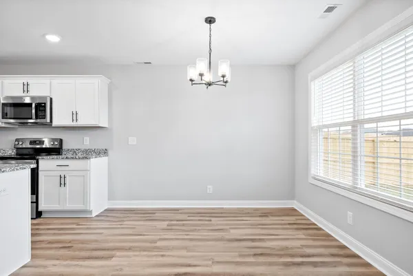 $1,995 | 338 Galway Drive, Clarksville, TN 37042