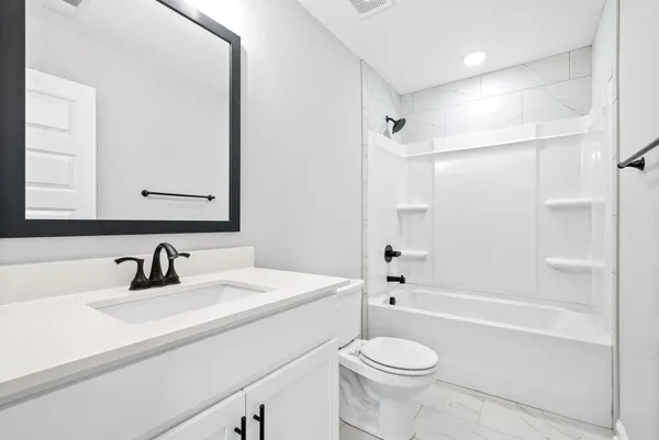 $1,995 | 338 Galway Drive, Clarksville, TN 37042