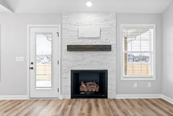 $1,995 | 338 Galway Drive, Clarksville, TN 37042