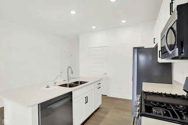 $299,995 | 5270 Nettleton Way, Avon, IN 46123