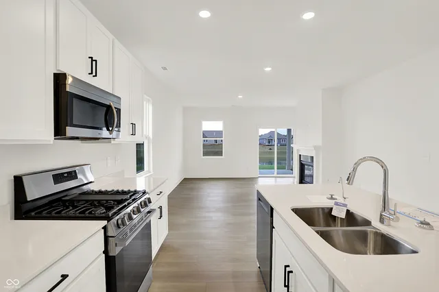 $299,995 | 5270 Nettleton Way, Avon, IN 46123