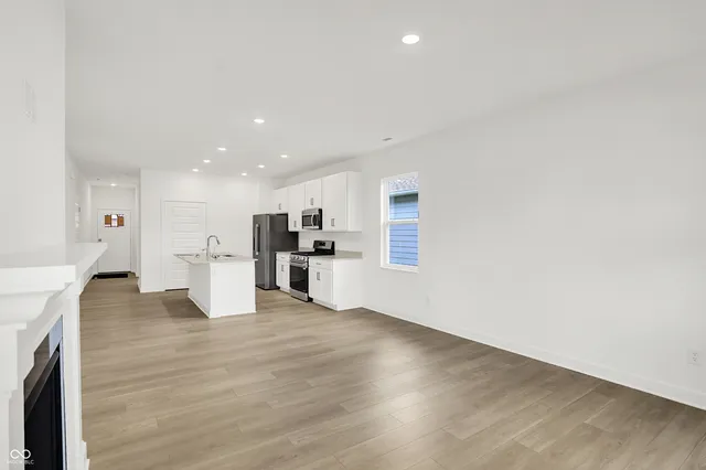 $299,995 | 5270 Nettleton Way, Avon, IN 46123