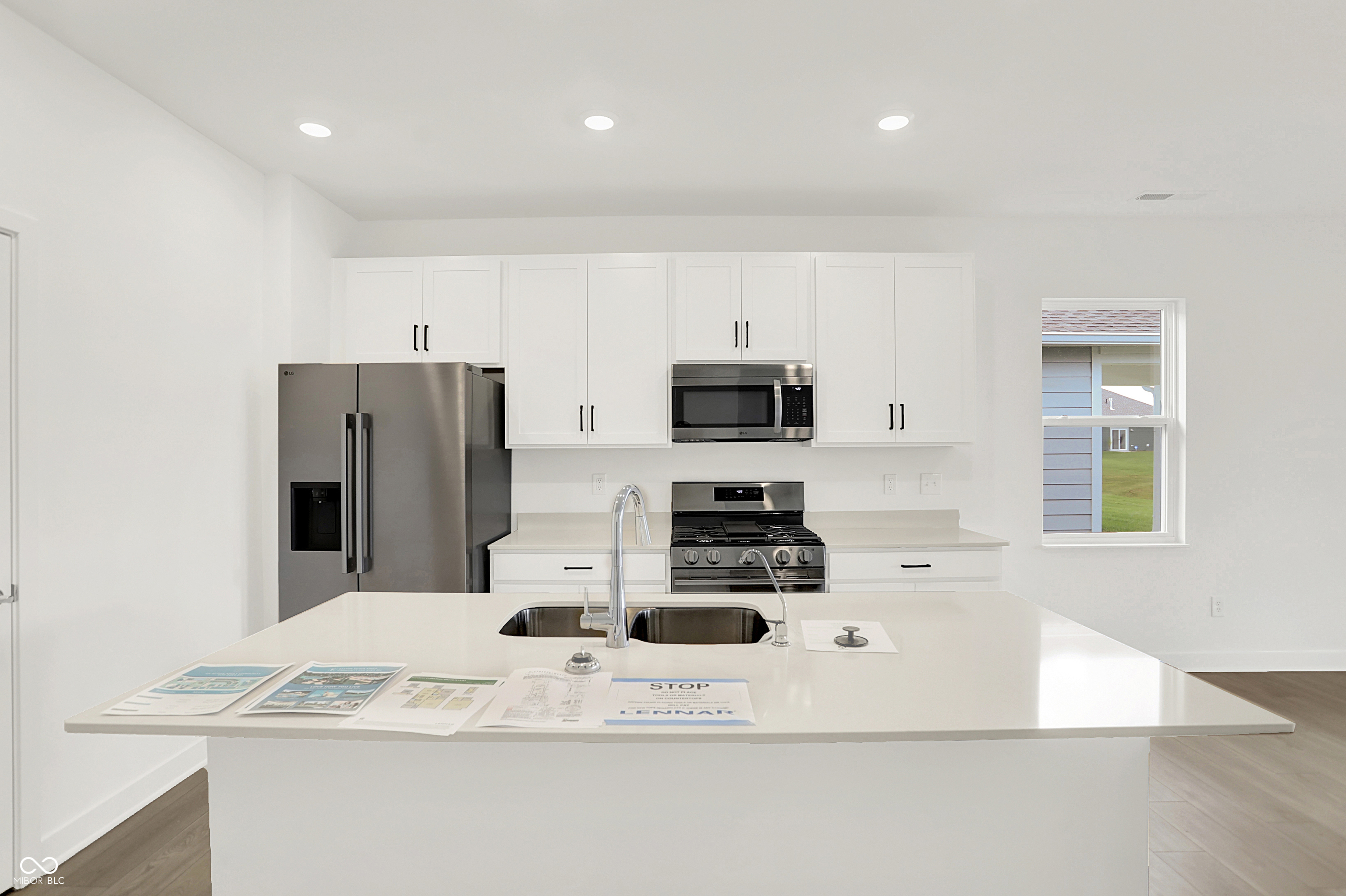 5270 Nettleton Way Avon, IN 46123 - Photo 8 of 34