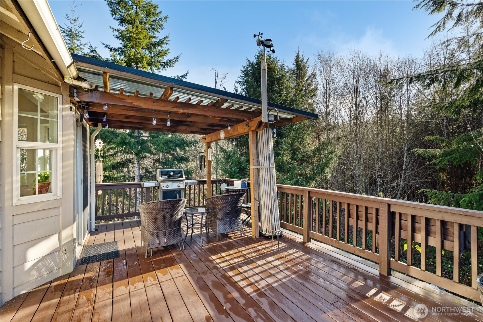 405 Andrews Avenue Cosmopolis, WA 98537 - Photo 24 of 34 a view of a patio on the roof deck