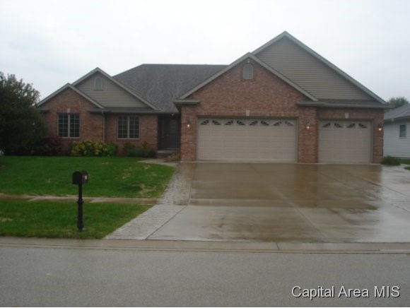 2717 Dickens Drive Springfield, IL 62711 - Photo 1 of 24 Gallery Image 1