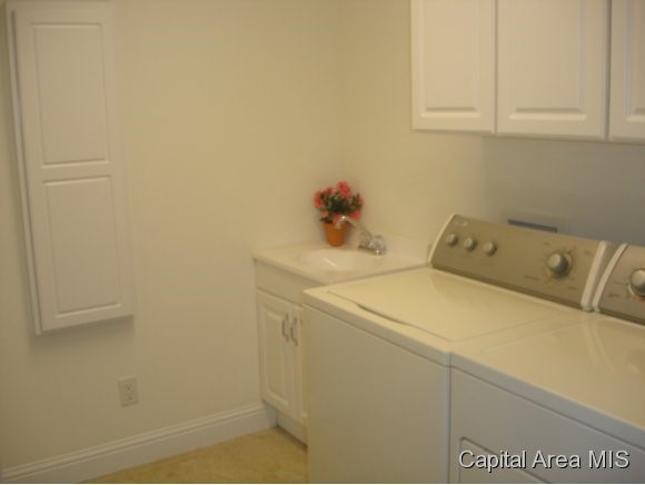 2717 Dickens Drive Springfield, IL 62711 - Photo 13 of 24 Gallery Image 13