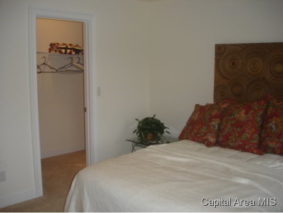 2717 Dickens Drive Springfield, IL 62711 - Photo 17 of 24 Gallery Image 17