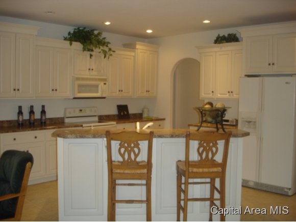 2717 Dickens Drive Springfield, IL 62711 - Photo 3 of 24 Gallery Image 3