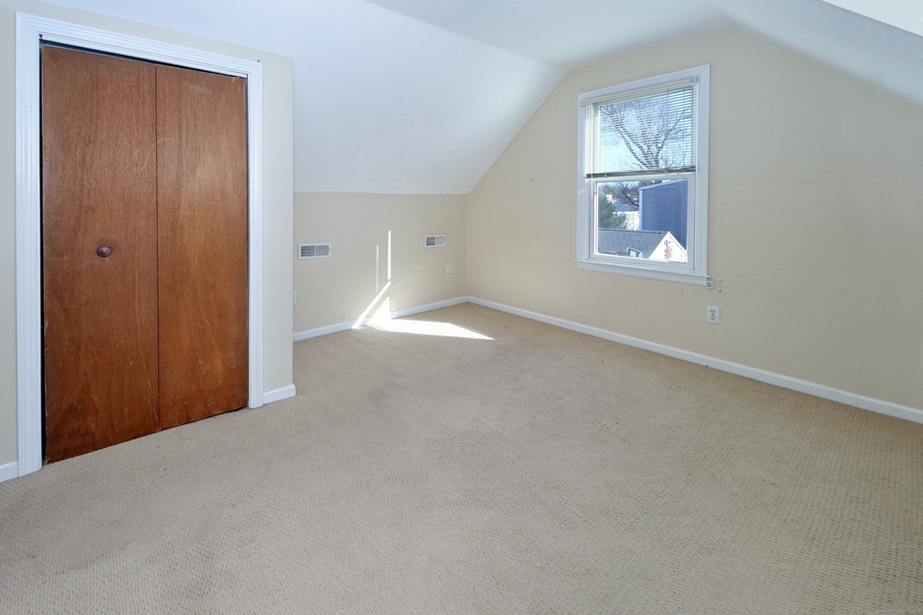 28 Stillson Place Fairfield, CT 06824 - Photo 18 of 28 a view of empty room with windows