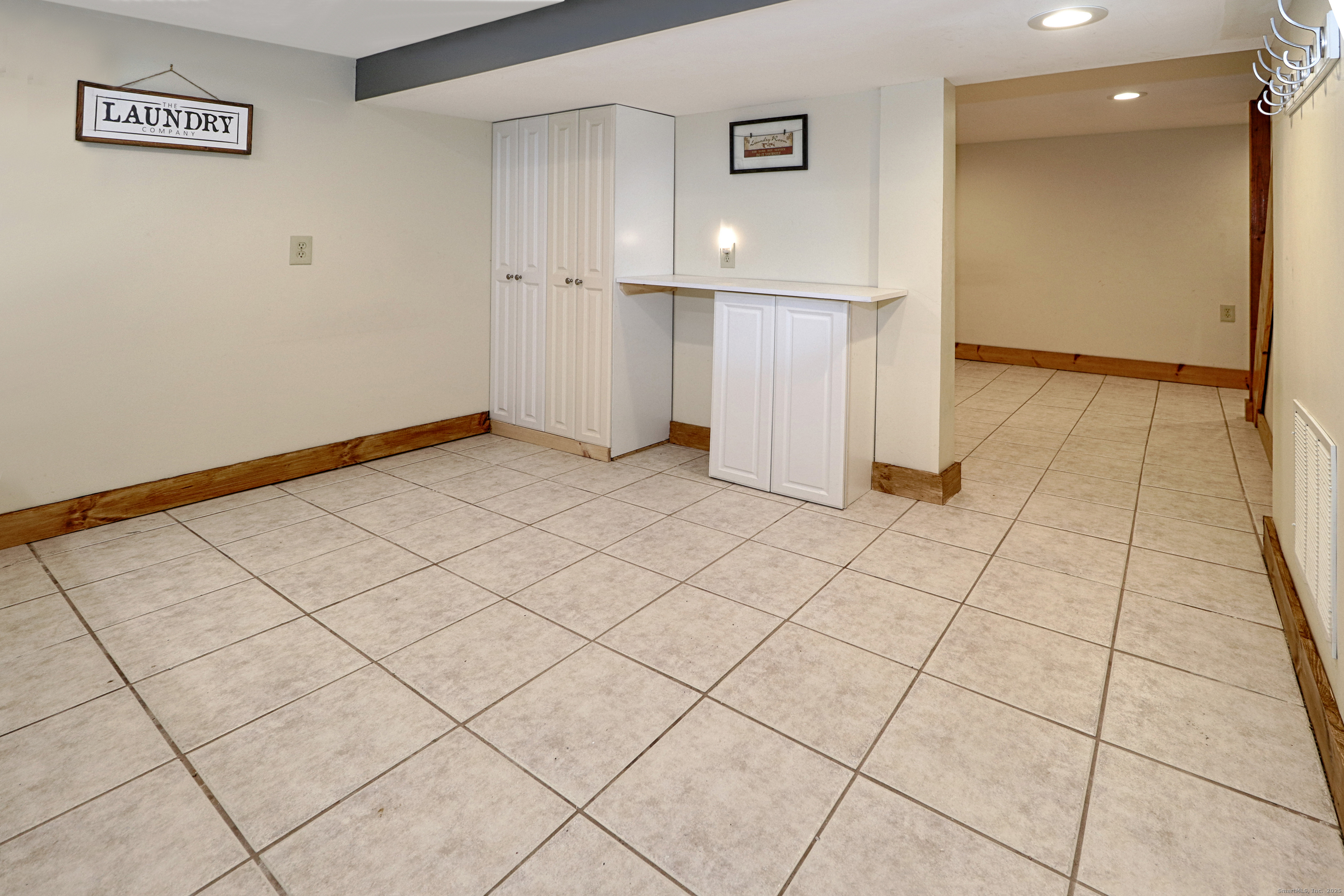 28 Stillson Place Fairfield, CT 06824 - Photo 24 of 28 a view of a room & utility room