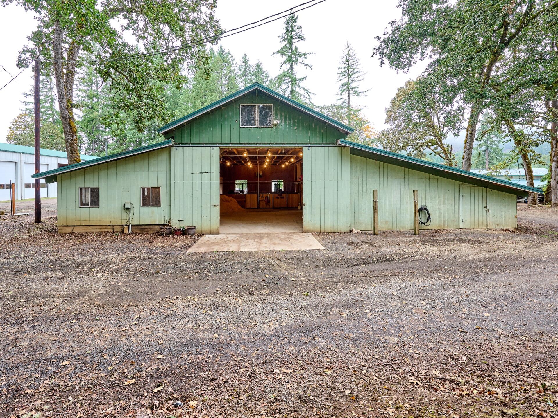 34769 East Lacomb Road Lebanon, OR 97355 - Photo 29 of 42 350_34769_Lacomb_1_web