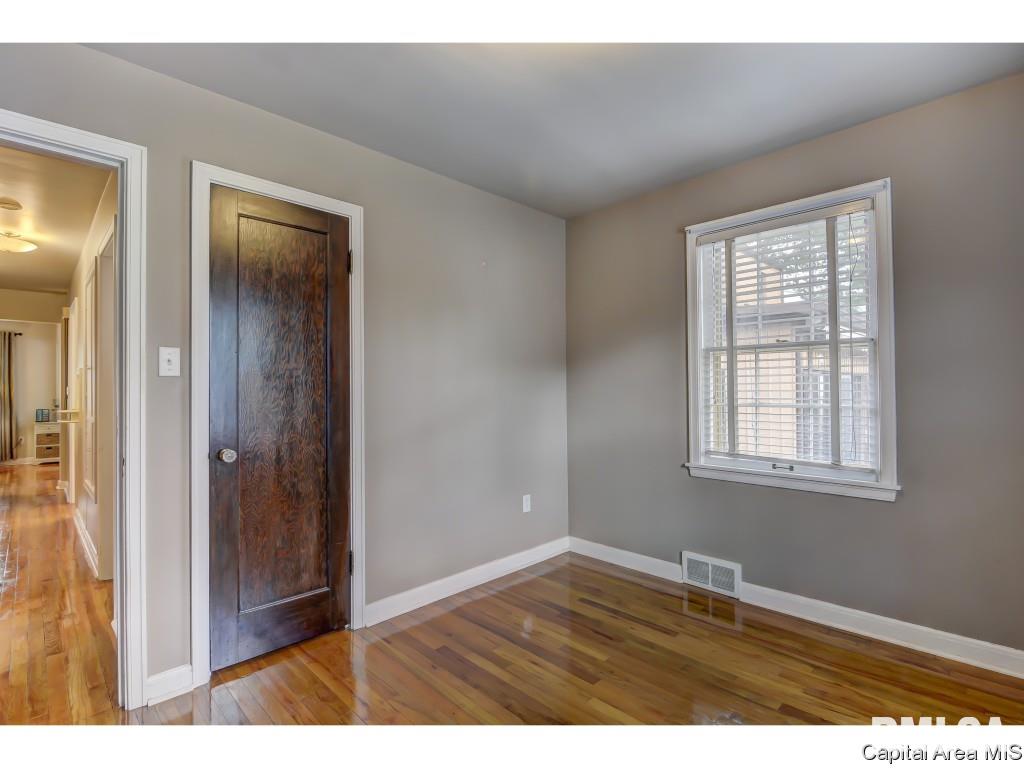 2048 South Walnut Street Springfield, IL 62704 - Photo 18 of 35