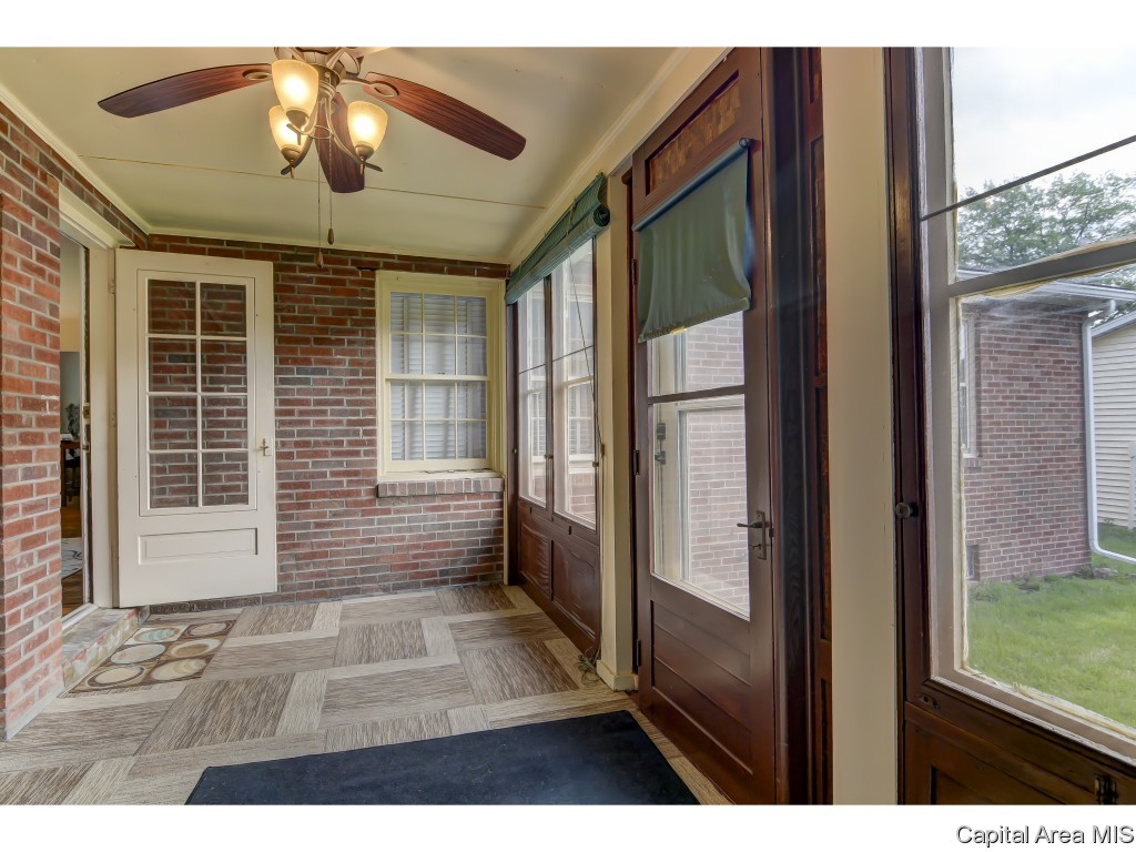 2048 South Walnut Street Springfield, IL 62704 - Photo 23 of 35