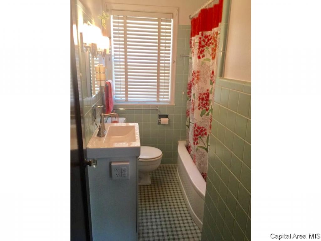 2048 South Walnut Street Springfield, IL 62704 - Photo 33 of 35