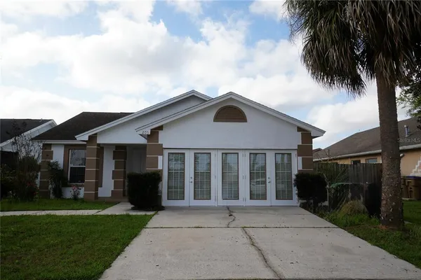 $2,400 | 205 Indian Point Circle, Kissimmee, FL 34746