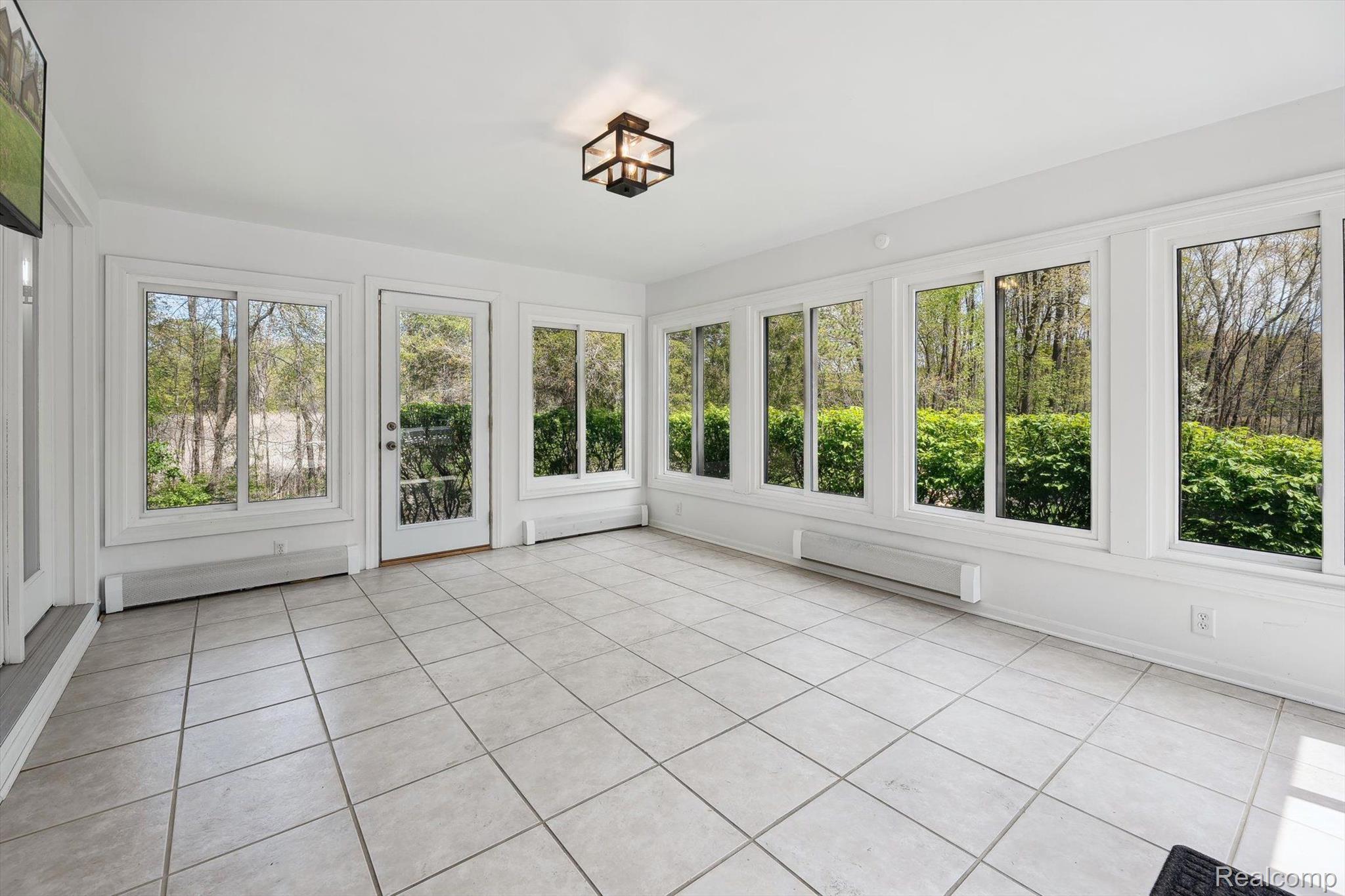 3311 Merrow Lane Howell, MI 48843 - Photo 19 of 44 Gallery Image 19